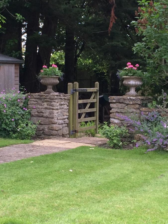 Yetminster Hound House Bed & Breakfast المظهر الخارجي الصورة